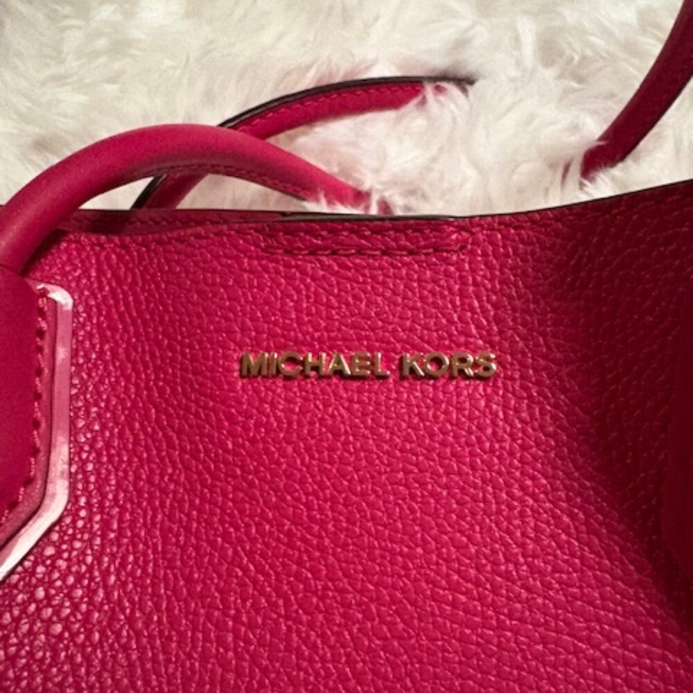 Michael Kors Raspberry Handbag - Picture 2 of 4
